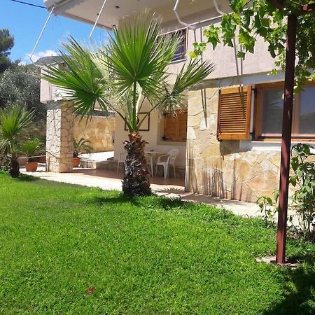 Apartamento Porto Vito Aigosthena Exterior foto